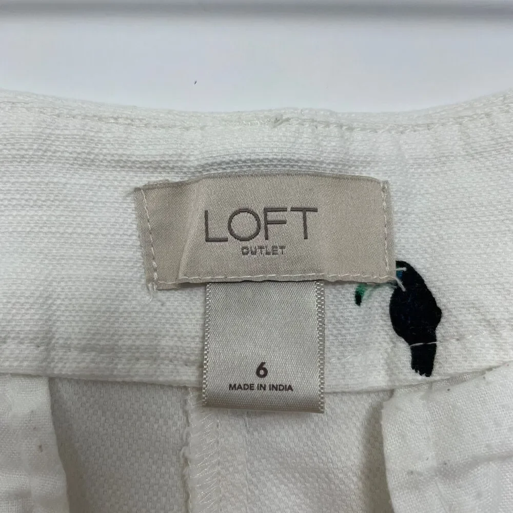 Loft Outlet White Shorts with Novelty Toucan Print Sz 6 - Picture 2 of 8